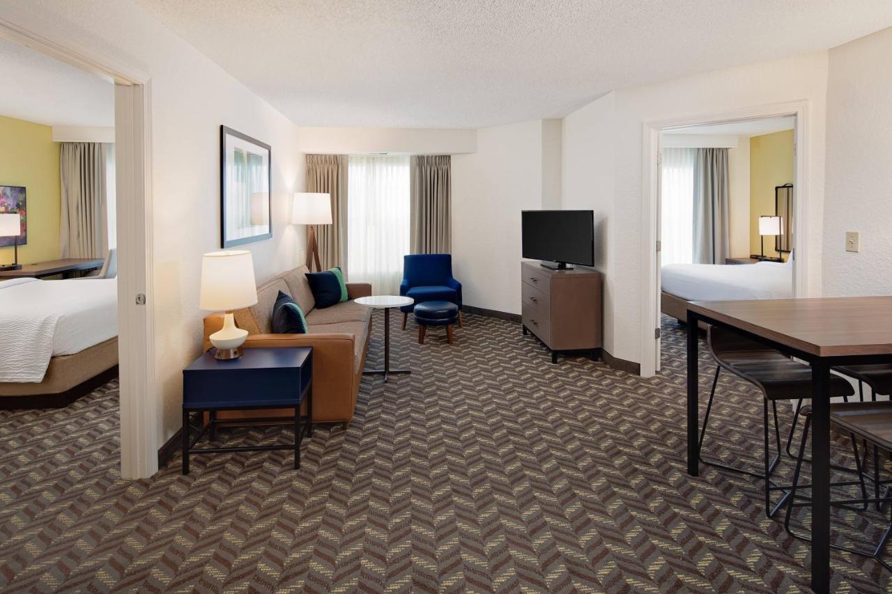 Hotel Boston