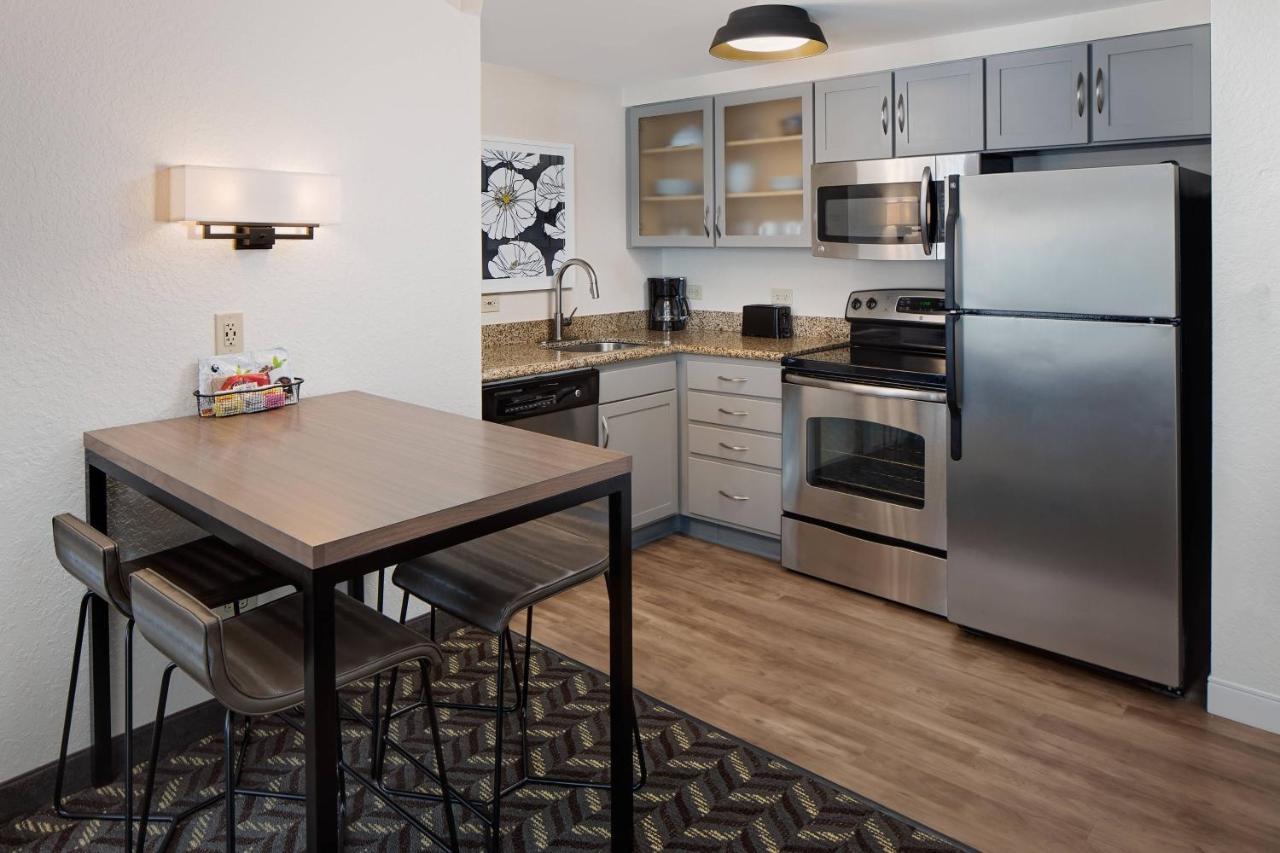 Boston Hotel 3*
